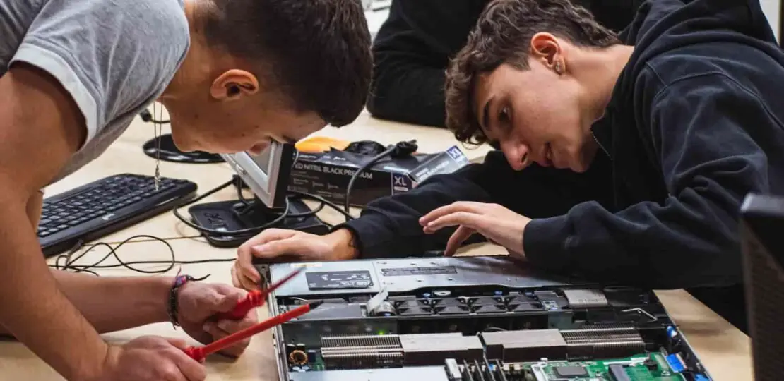 grado-medio-en-informatica-como-acceder-que-se-estudia-y-donde-encontrarlo